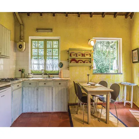 펜션 Two-bedroom Holiday In Colares, 신트라